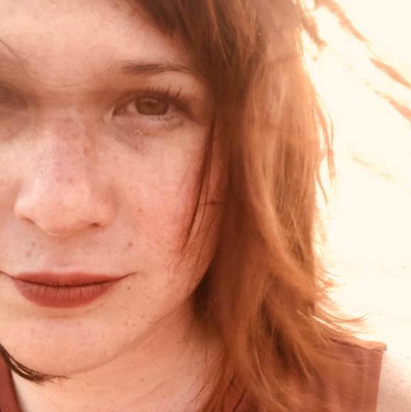 Meet your Posher, Hannah - Picture 1 of 1